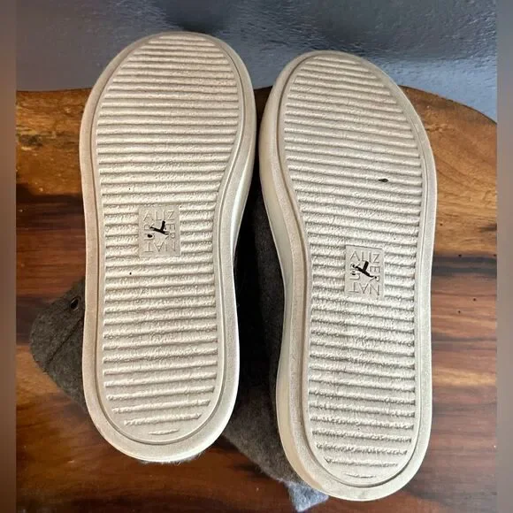 Naturalizer grey high top, sz 6 Wide - Picture 5 of 5